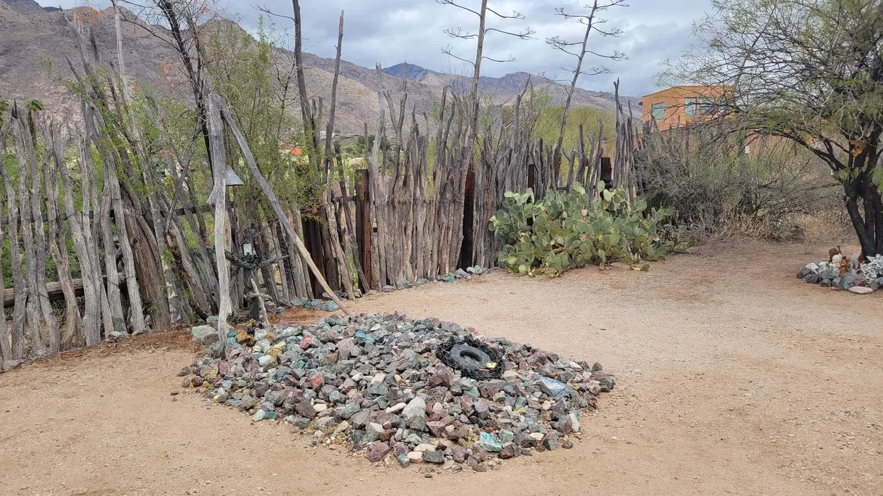 DeGrazia Gallery in the Sun tucson arizona grave